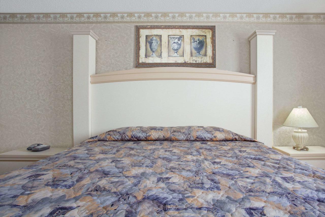 Empire Inn Брандън Екстериор снимка