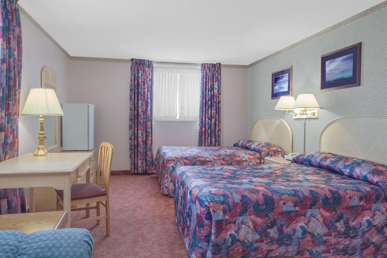 Empire Inn Брандън Екстериор снимка