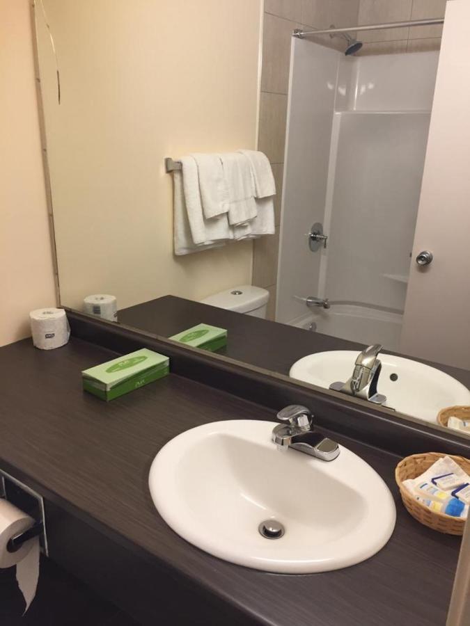 Empire Inn Брандън Екстериор снимка